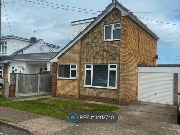 3 Bedroom Detached House To Rent In Lappmark Road, Canvey Island, SS8
