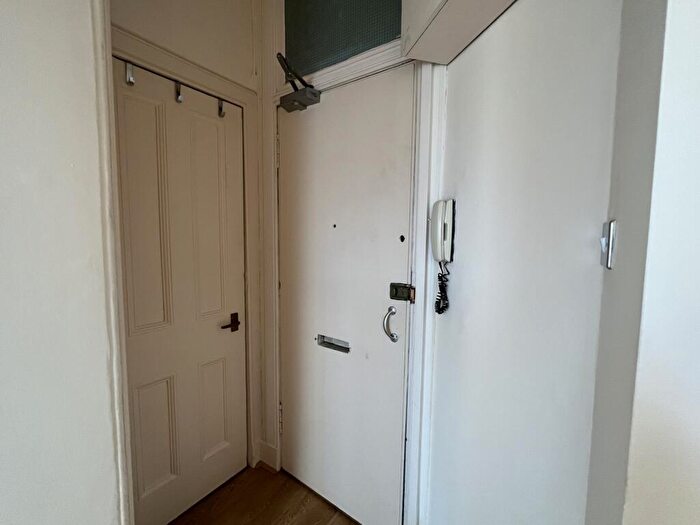1 Bedroom Flat To Rent In Westfield Street, Edinburgh, EH11