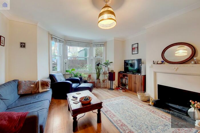 2 Bedroom Flat To Rent In Pepys Road, London, SE14
