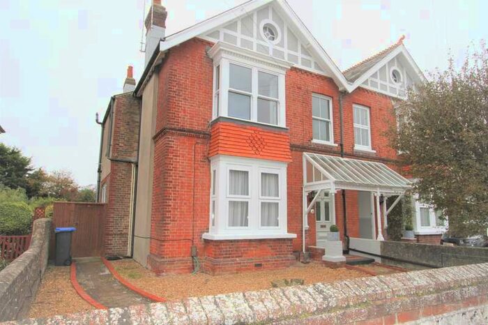 2 Bedroom Flat To Rent In St Thomas's Road, Worthing, BN14