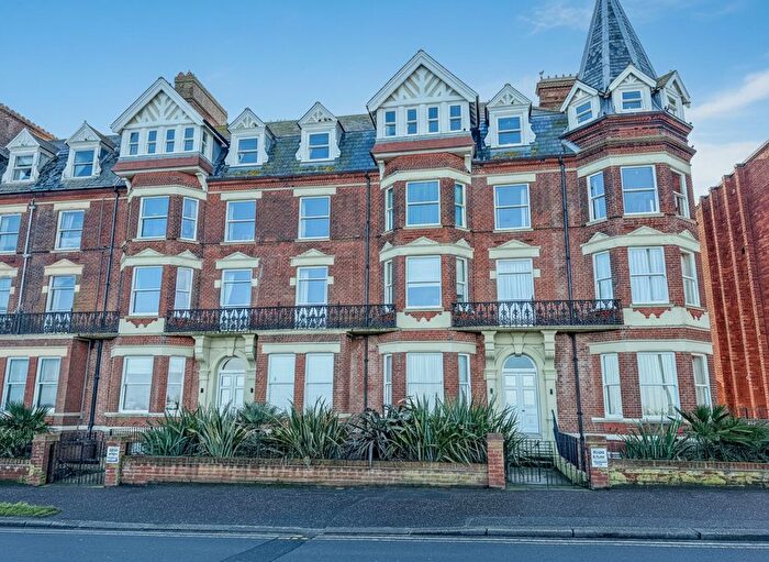 2 Bedroom Flat For Sale In Runton Road, Cromer, NR27
