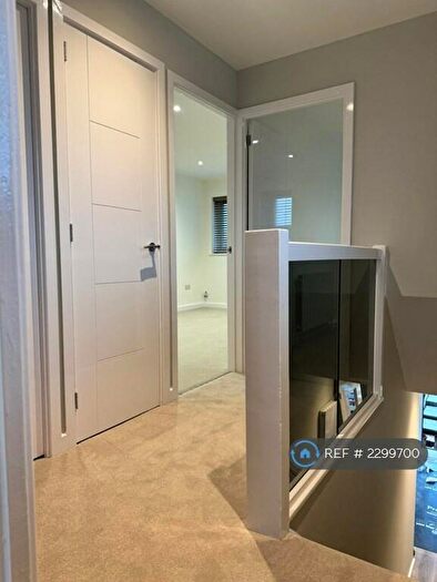 3 Bedroom Semi-Detached House To Rent In Brisbane Drive, Nottingham, NG5