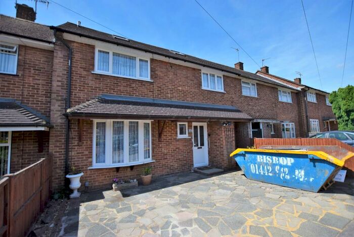 4 Bedroom Terraced House To Rent In Masons Road, Hemel Hempstead, Herts, HP2