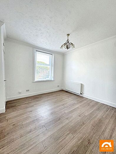 1 Bedroom Flat For Sale In Glenlyon Place, Leven, KY8