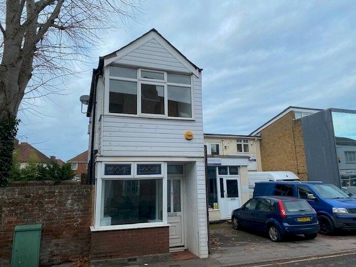 1 Bedroom Detached House To Rent In High Street, Totton SO40