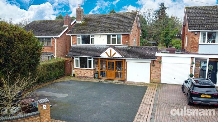3 Bedroom Detached House For Sale In Stourbridge Road, Fairfield, Bromsgrove, Worcestershire, B61