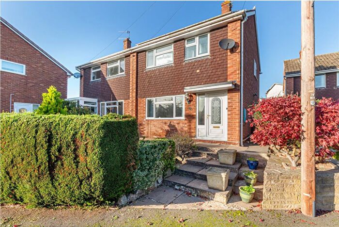 3 Bedroom Semi Detached House For Sale In Osier Close, Worcester, WR5