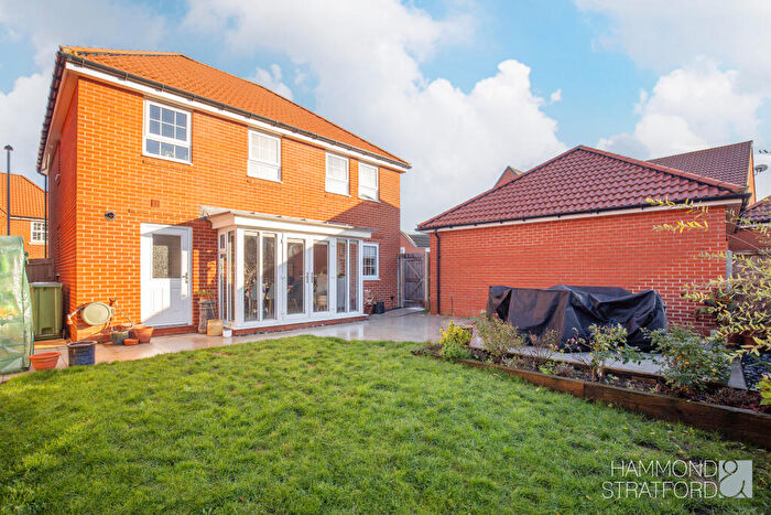 4 Bedroom Detached House For Sale In Davies Drive, Cringleford, NR4