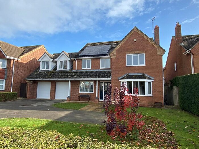 6 Bedroom Detached House For Sale In Fen Gate, Moulton Chapel, PE12