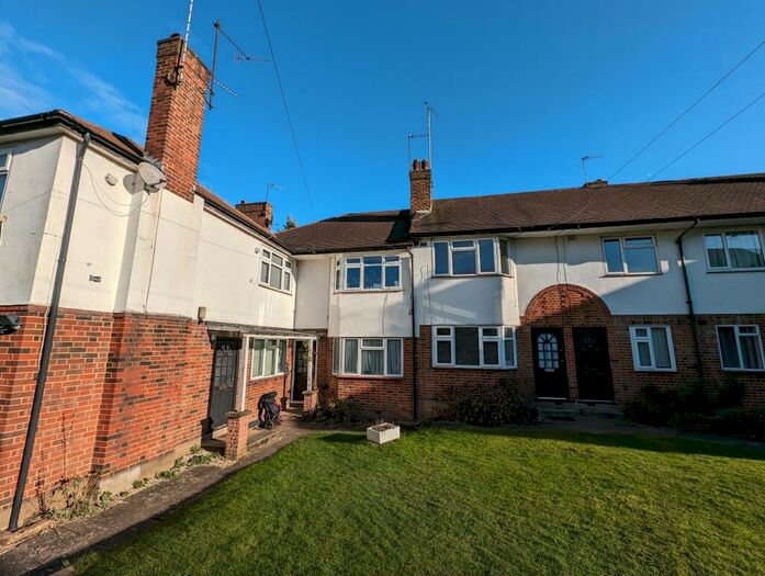 2 Bedroom Apartment To Rent In Bedford Close, , Muswell Hill, N10