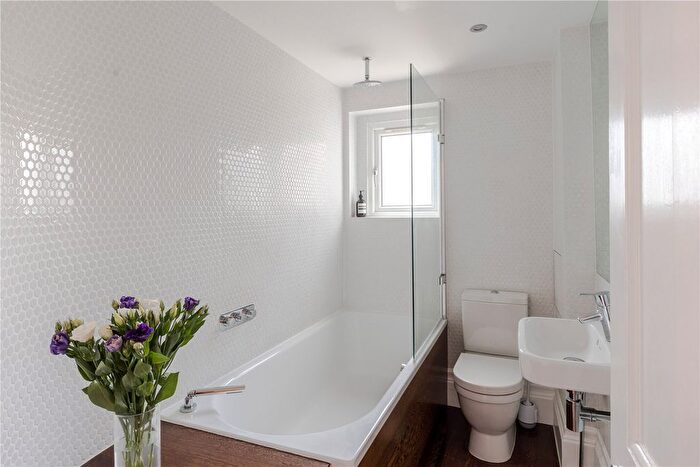 1 Bedroom Flat For Sale In Great Portland Street, Fitzrovia, London, W1W