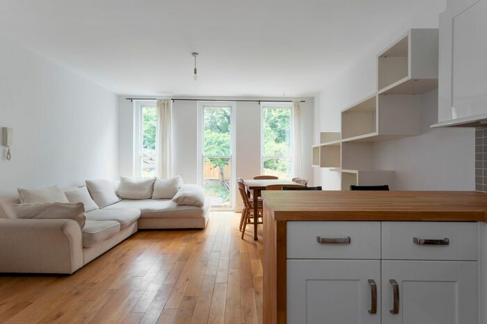 2 Bedroom Flat To Rent In Evering Road, London, E5