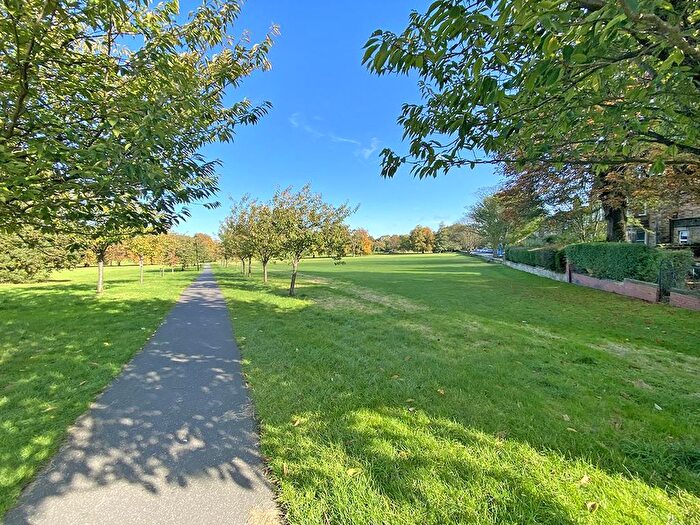 1 Bedroom Flat For Sale In Leeds Road, Harrogate, HG2