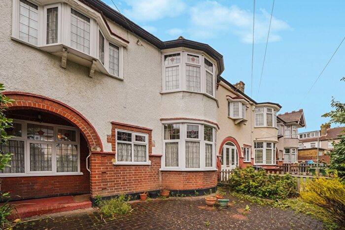 3 Bedroom Terraced House For Sale In Cranleigh Gardens, Barking, IG11