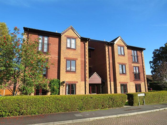 1 Bedroom Apartment To Rent In Cheltenham Gardens, Hedge End, Southampton, SO30