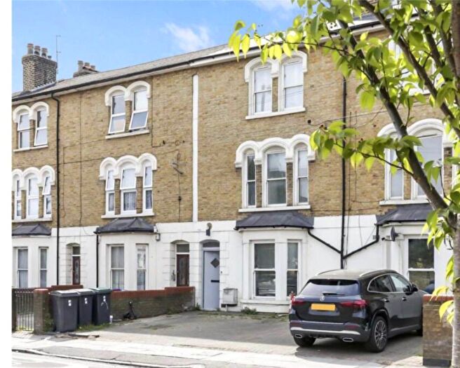 3 Bedroom Maisonette To Rent In Hornsey Park Road, Hornsey, N8