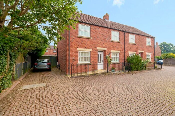 3 Bedroom Semi-Detached House For Sale In Evison Way, Mareham Le Fen, Boston, PE22