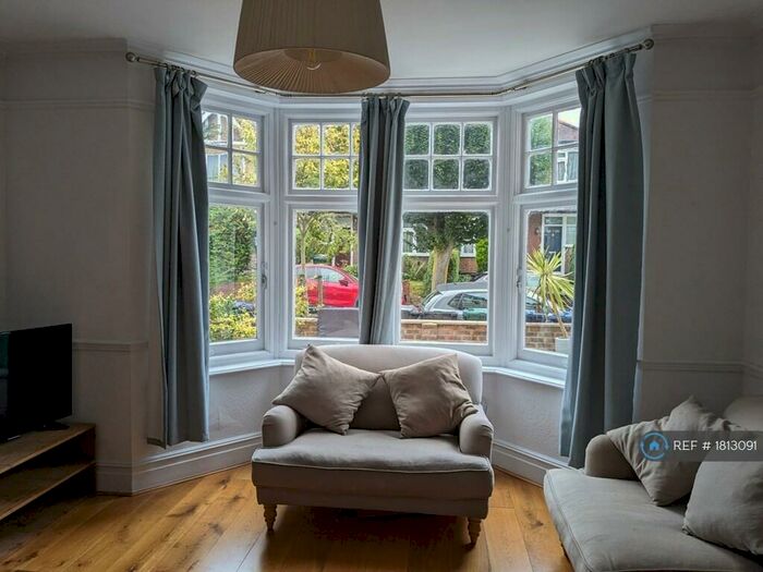 3 Bedroom Maisonette To Rent In Stanhope Avenue, London, N3