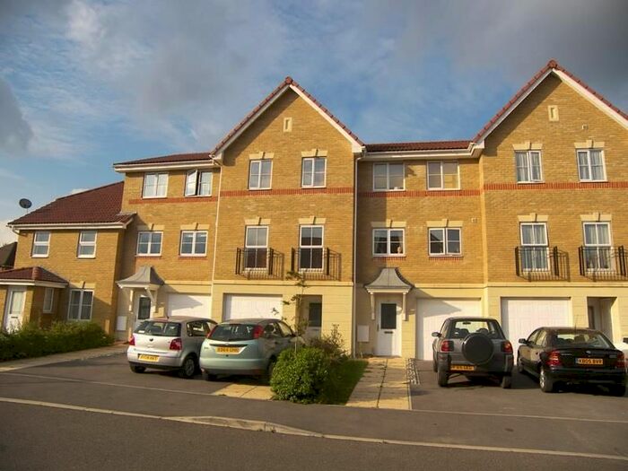 3 Bedroom Town House To Rent In Arklay Close, Hillingdon, UB8