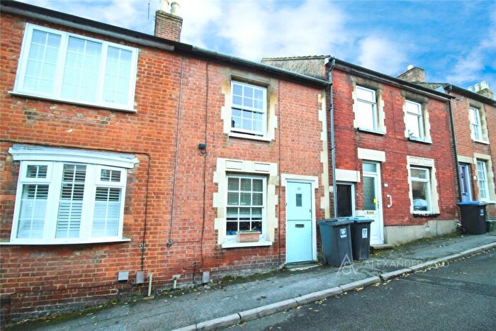 2 Bedroom Terraced House To Rent In Victoria Road, Berkhamsted, HP4