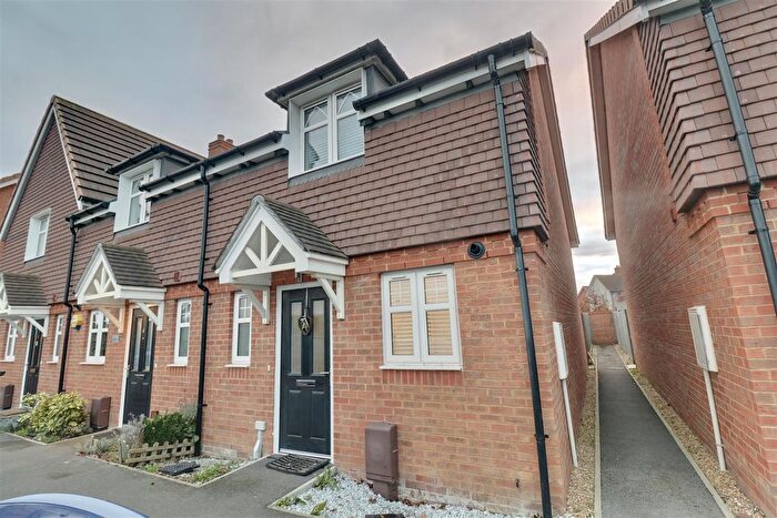 2 Bedroom End Terrace House For Sale In Enderlie Close, Emsworth, PO10
