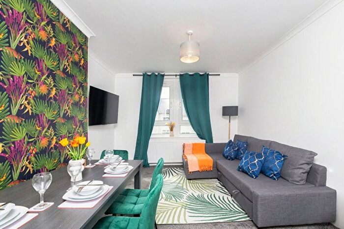 2 Bedroom Flat To Rent In Viewpark, G71