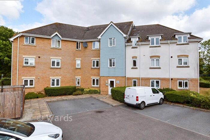 2 Bedroom Apartment For Sale In Sherwood Avenue, Aylesford, Kent, ME20