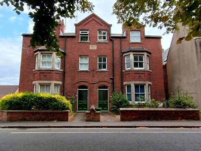 2 Bedroom Flat To Rent In High Street, Spalding, PE11