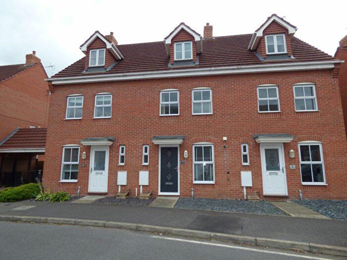 3 Bedroom Property To Rent In Glover Road, Castle Donington, DE74