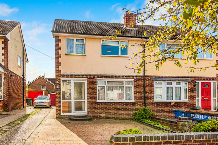 3 Bedroom Semi-Detached House To Rent In Sheppard Road, Basingstoke, RG21