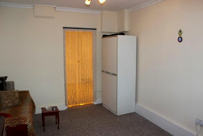 Studio To Rent In Benwell Road, London, N7