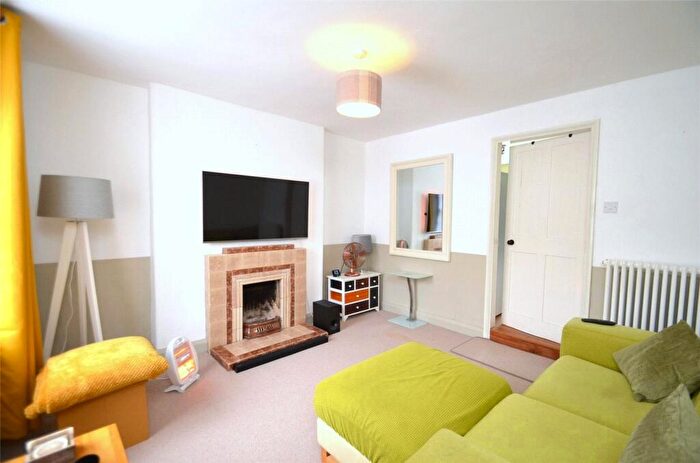 1 Bedroom Terraced House To Rent In West Street, Kettering, NN16