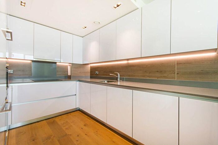 2 Bedroom Penthouse For Sale In Saffron Central Square, Croydon, CR0