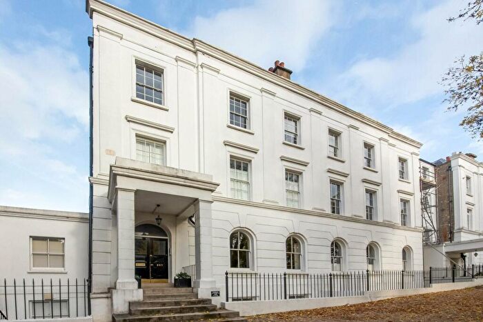 3 Bedroom Apartment To Rent In Camberwell Grove, Camberwell, London, SE5
