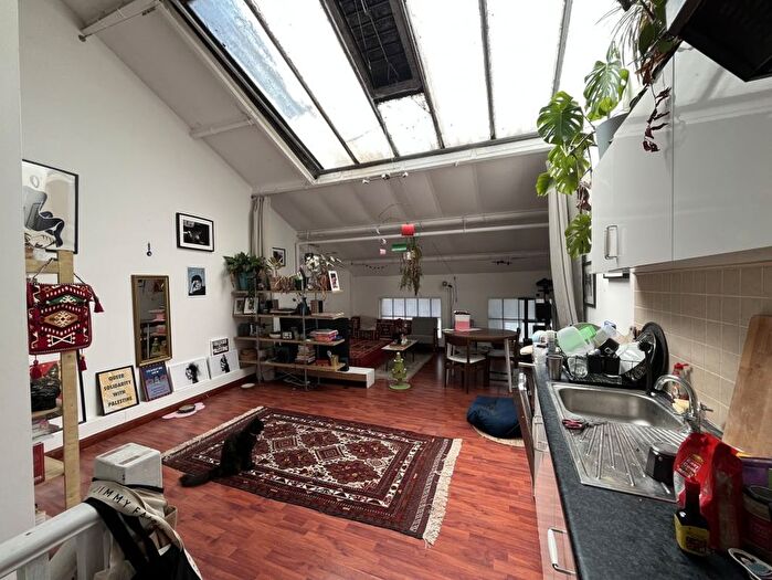 1 Bedroom Flat To Rent In Leswin Road, London, N16