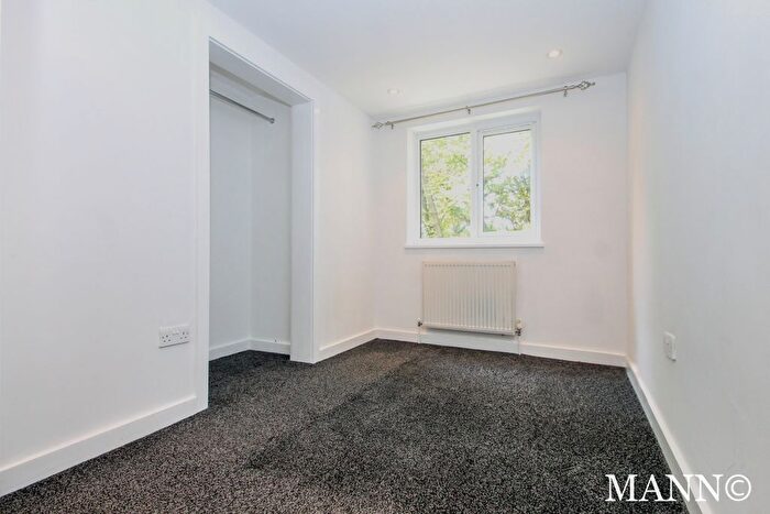 2 Bedroom Flat To Rent In Apollo Avenue, Bromley, BR1
