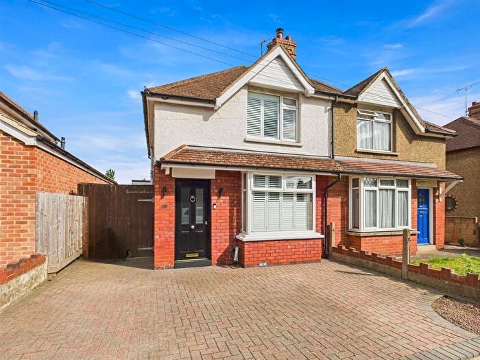 2 Bedroom Semi Detached House For Sale In Wellsprings Road, Longlevens, Gloucester, GL2