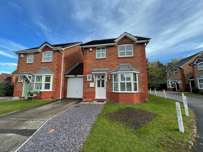 3 Bedroom Link Detached House To Rent In Wade Close, Mansfield, NG18