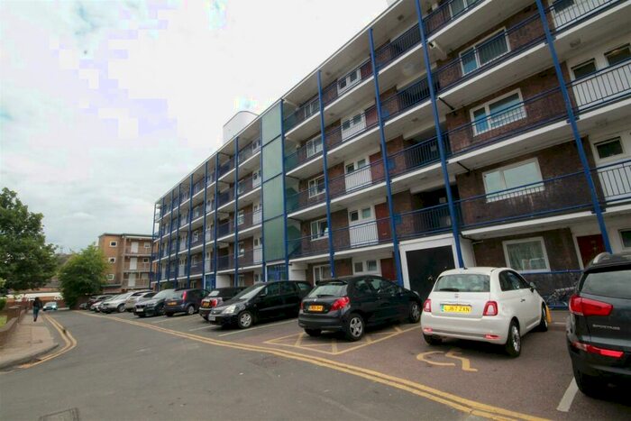 2 Bedroom Flat To Rent In Friary Estate, Applegarth House, London, SE15