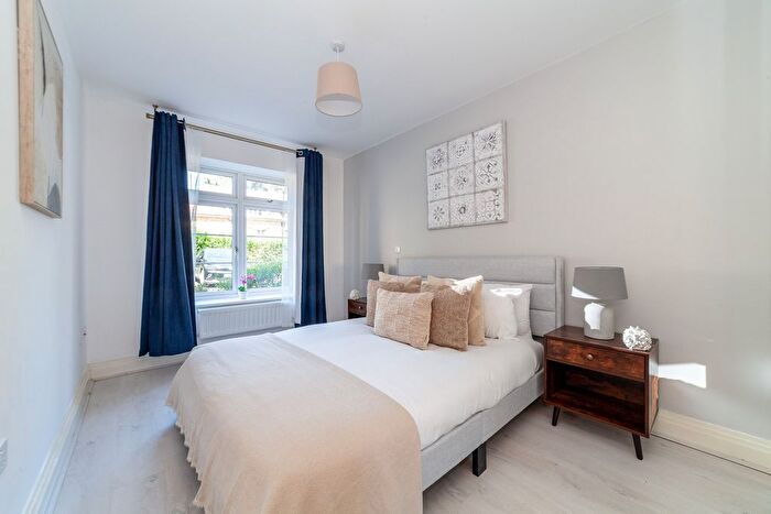 1 Bedroom Flat To Rent In Samuelson Place, Isleworth, TW7 - Photo 3