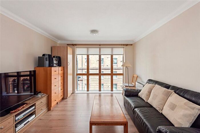2 Bedroom Apartment For Sale In Folgate Street, London, E1