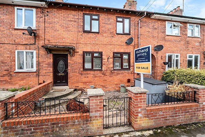 4 Bedroom Terraced House For Sale In Park Avenue, Highworth, Swindon, SN6