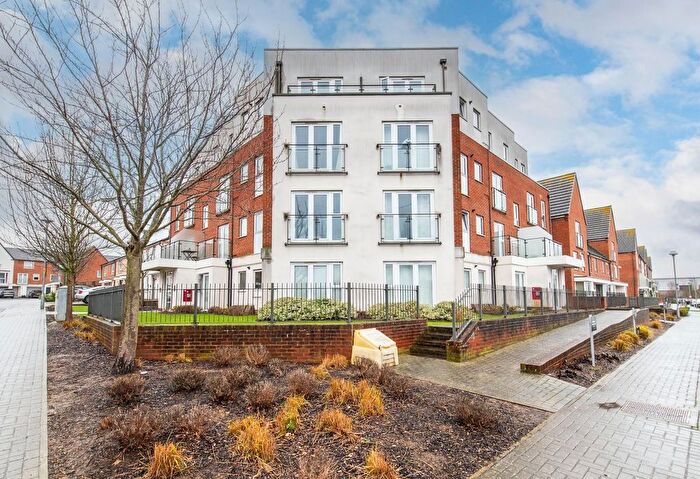2 Bedroom Flat For Sale In Vickers Green, Crayford, DA1