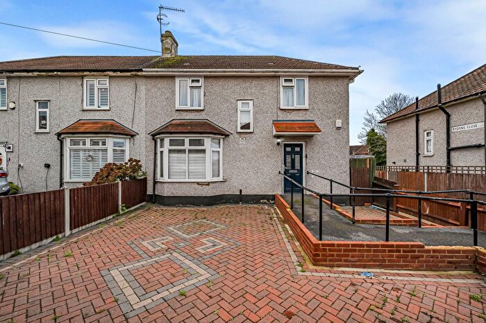 3 Bedroom Semi Detached House For Sale In Wendover Road, London, SE9