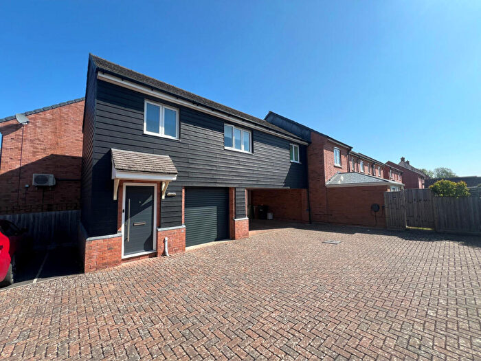 2 Bedroom End Of Terrace House For Sale In Hawthorn Place, Didcot, OX11