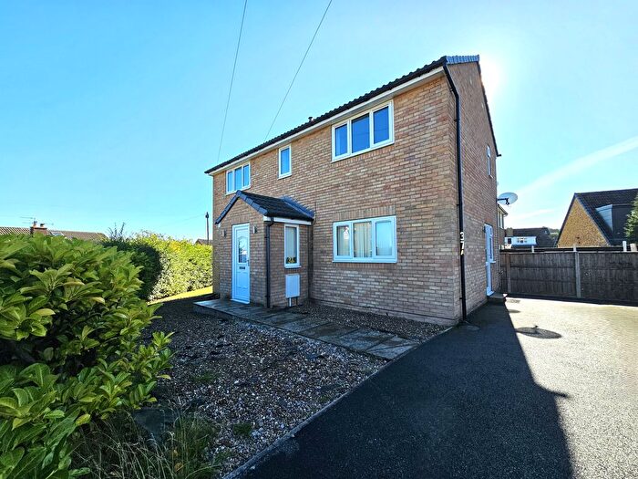 3 Bedroom Detached House To Rent In Acacia Drive, Allerton, BD15