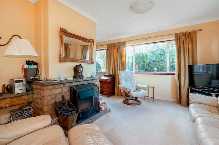 3 Bedroom Bungalow For Sale In St Johns Way, Hempton, Banbury, Oxfordshire, OX15