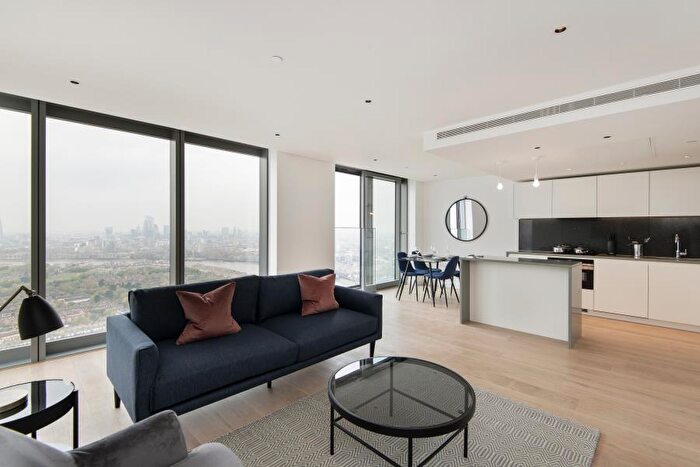 2 Bedroom Apartment To Rent In Landmark Pinnacle, Marsh Wall, E14