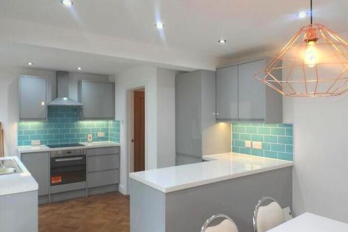 3 Bedroom Property To Rent In Cotswold Crescent, Chelmsford, CM1