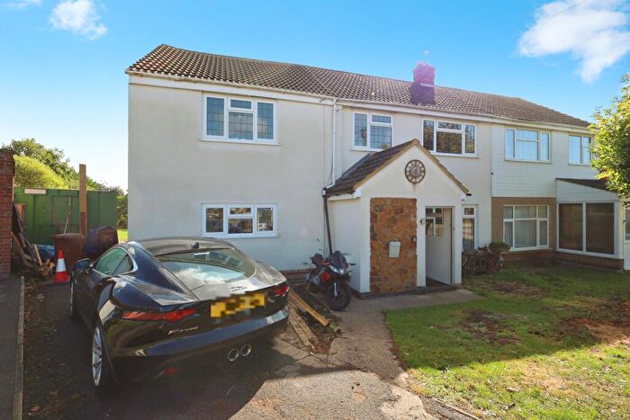 4 Bedroom Semi-Detached House For Sale In Grafton View, Wootton, Northampton, Northamptonshire, NN4